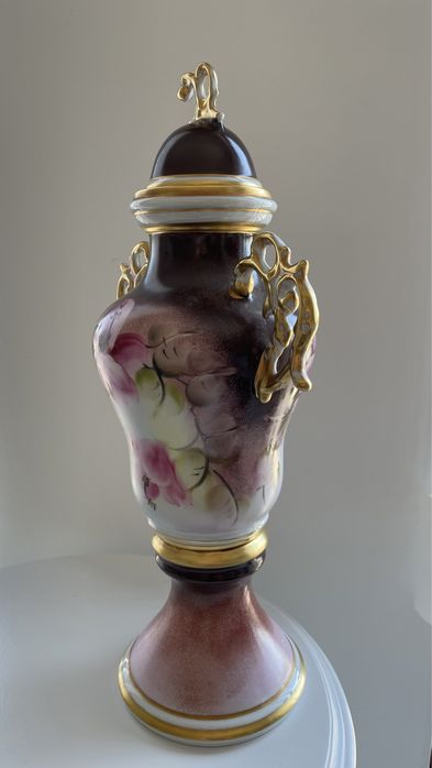 Anfora de porcelana pintada à mão