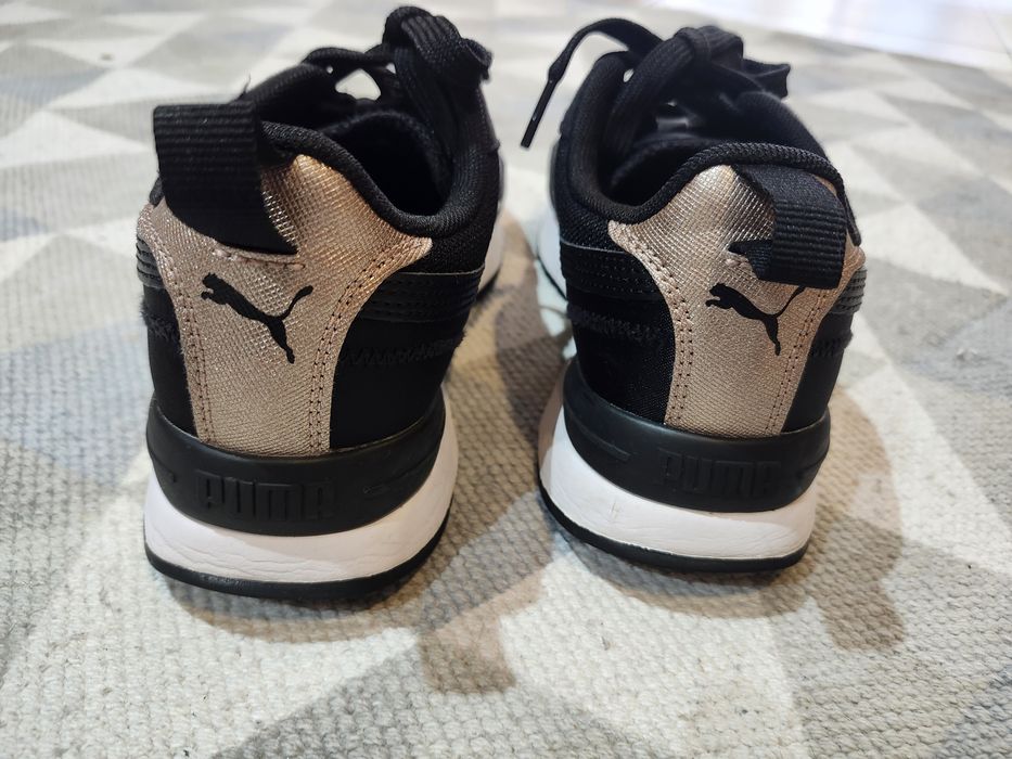 Sapatilhas pretas Puma, 39