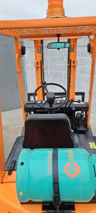 Empilhador toyota 1.500 Kg