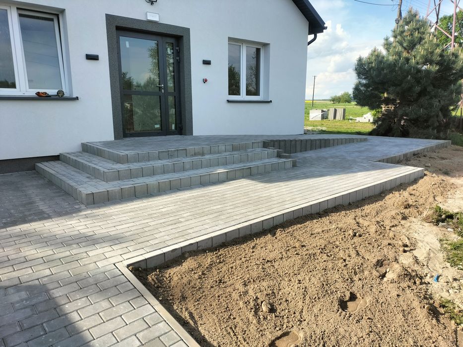 Brukarstwo układanie kostki brukowej.