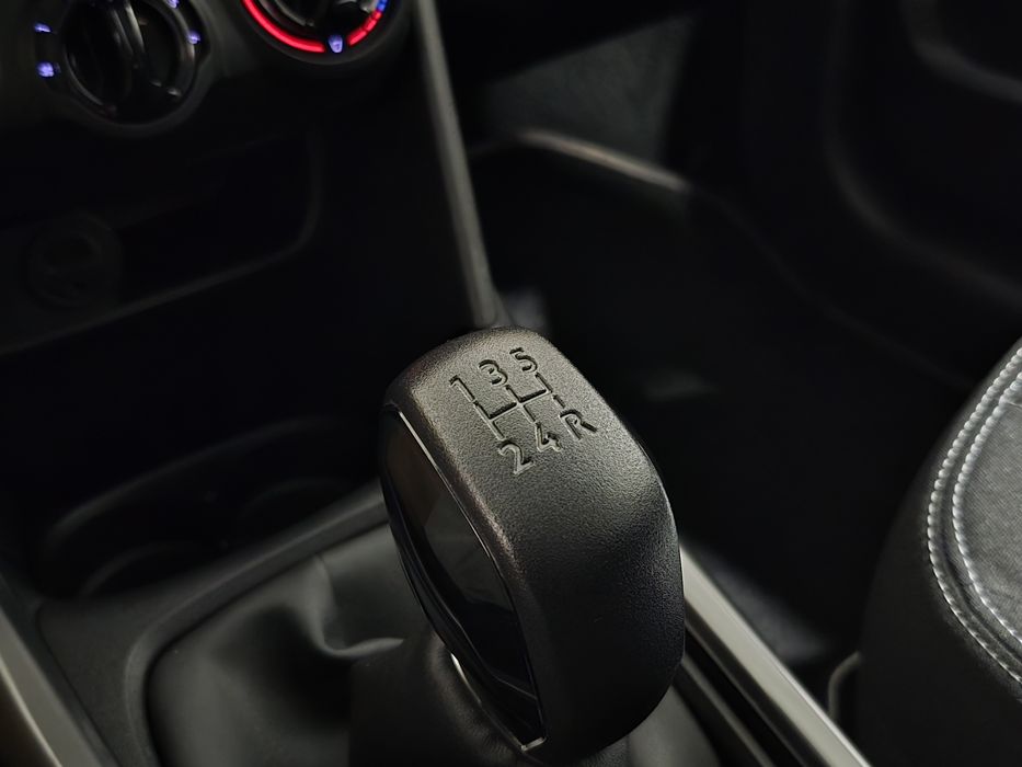 Peugeot 2008 - 37.000KM | GARANTIA | NOVO