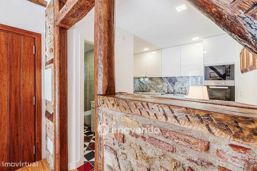 Apartamento T2 remodelado, no coração de Lisboa, em Alfama