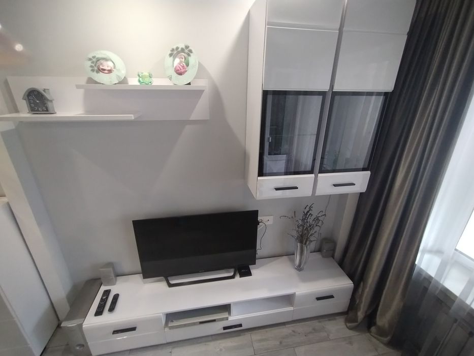 Продам 1- ком.кв-ру с кап.ремонтом,на Песках
