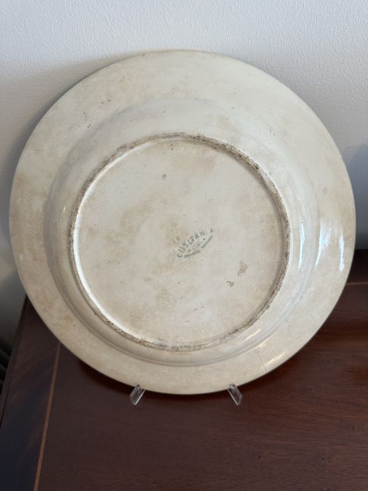 Prato grande em faiança -  Fábrica Lusitânia - Ø 28 cm