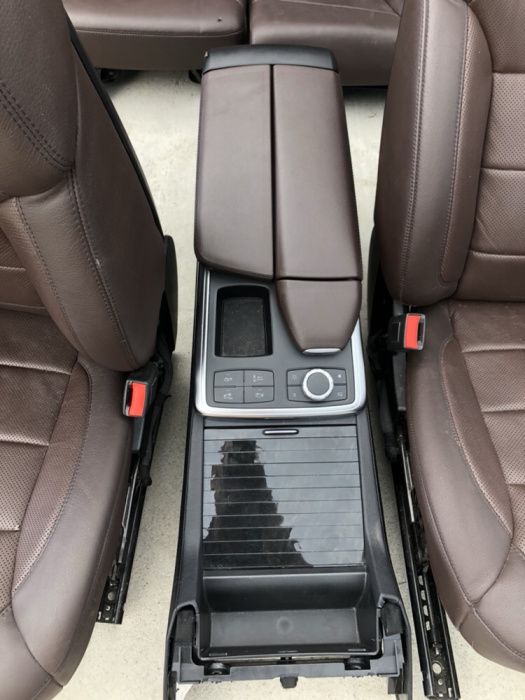 Салон сидіння карти Mercedes W166 ML