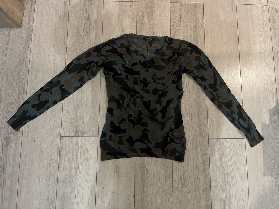 Sweterek w kolorze moro