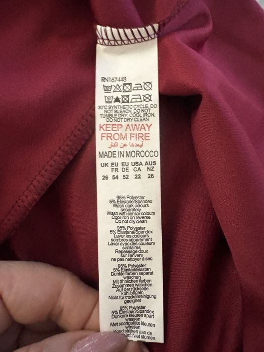 Sukienka plus sieze do pracy i na co dzień Boohoo bordo r.54
