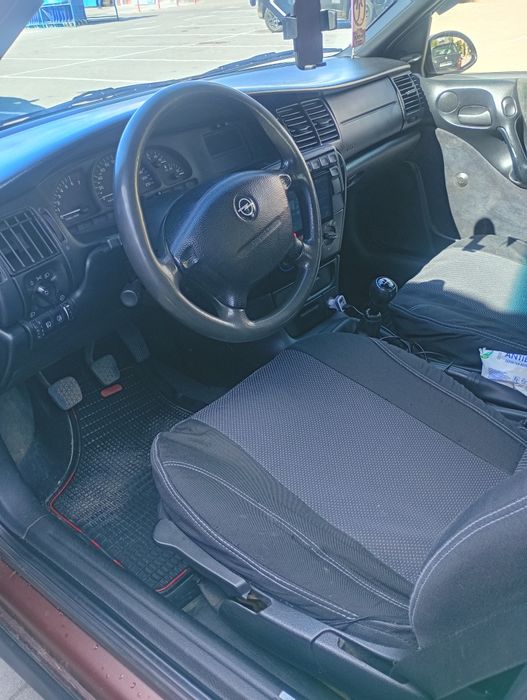 Хороший надійний автомобіль