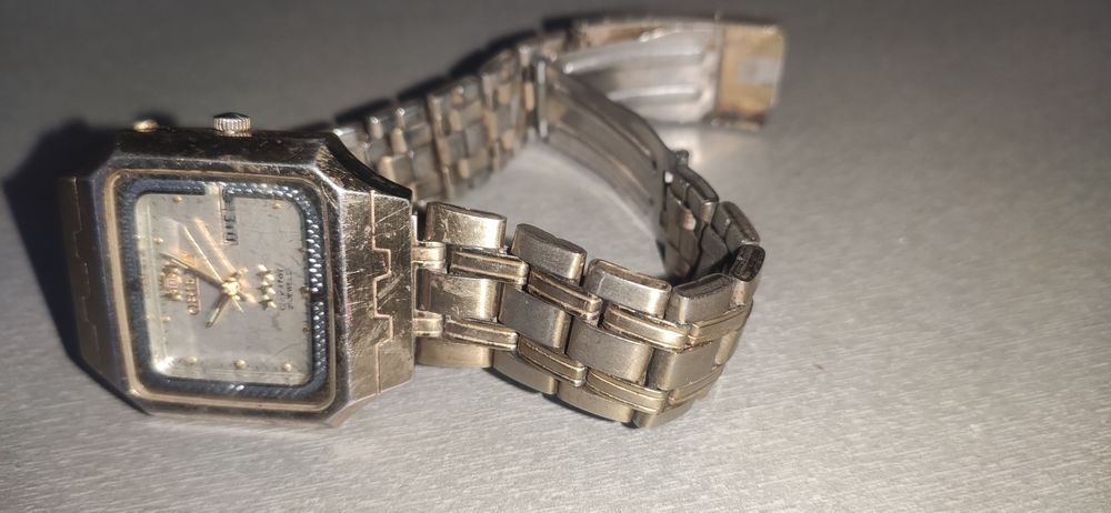 Годинник наручний