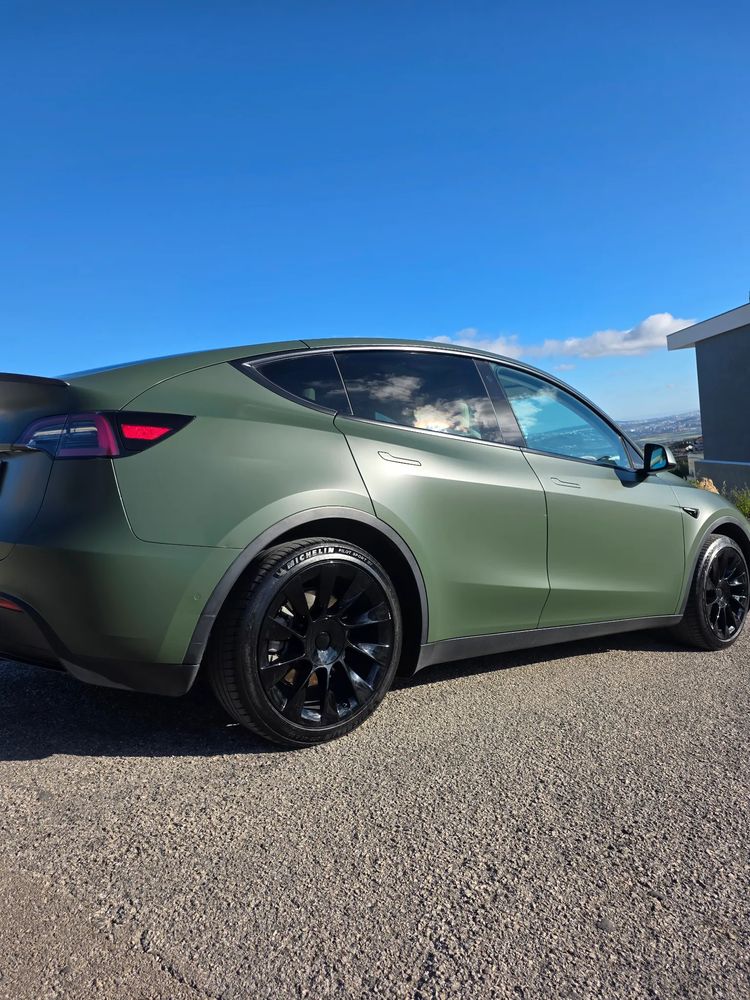 Tesla Model Y Long Range Dual Motor AWD