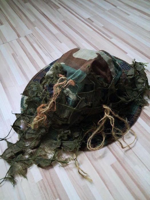 Kapelusz taktyczny z kamuflażem