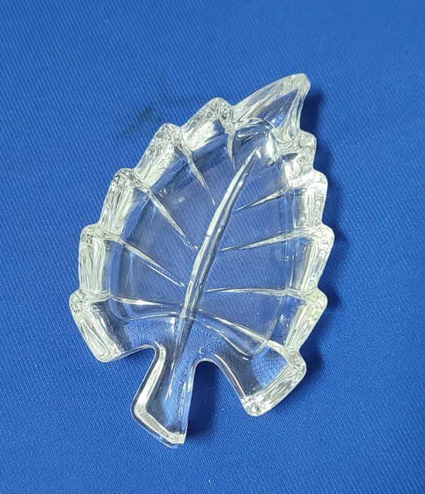 Cristal  -  2 Cinzeiros de Cristal em Forma de Folha novos