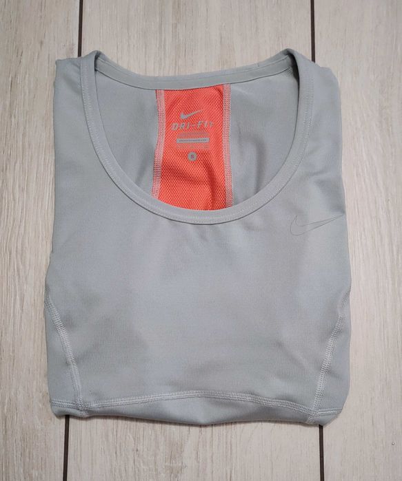 T-shirt Nike r. S