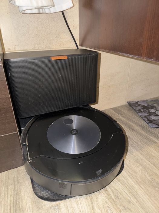 iRobot Roomba j7+ combo