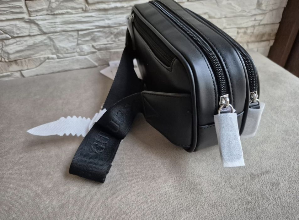 Saszetka Nerka Damska Guess