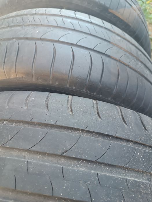 резина 215/65 r16 Michelin energy saver.