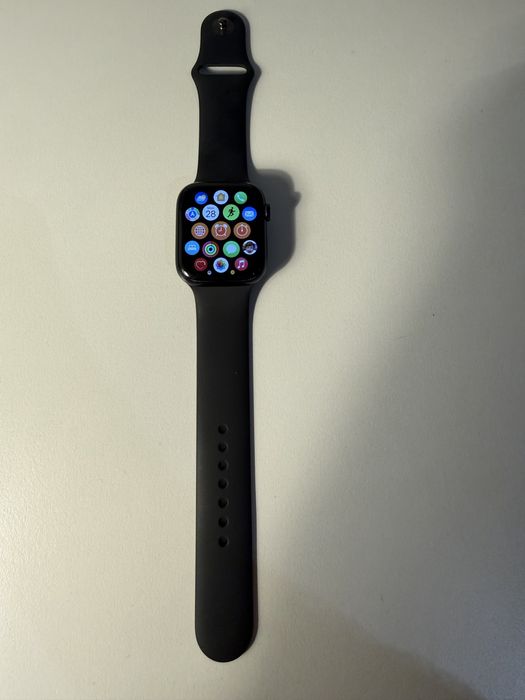 Apple Watch Series 8 (45mm, GPS) Midnight Aluminum — zestaw z pudełkiem