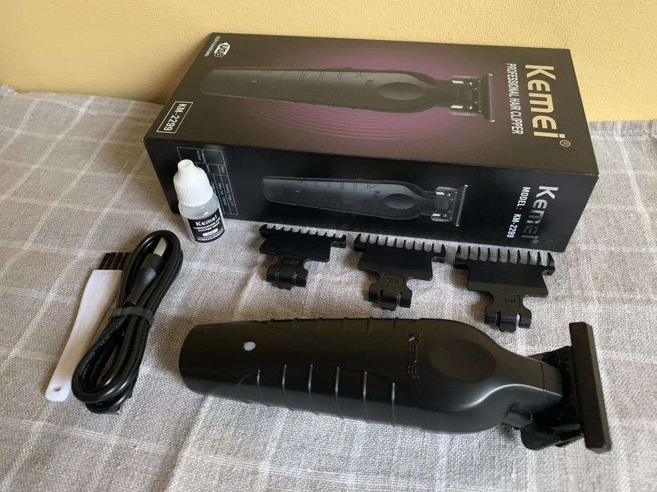 Бритье и стрижка!  Триммер KEMEI 2299
