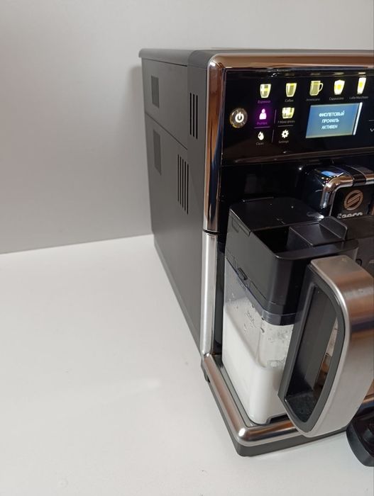 Кавомашина Saeco PicoBaristo Deluxe гарний стан є Вибір