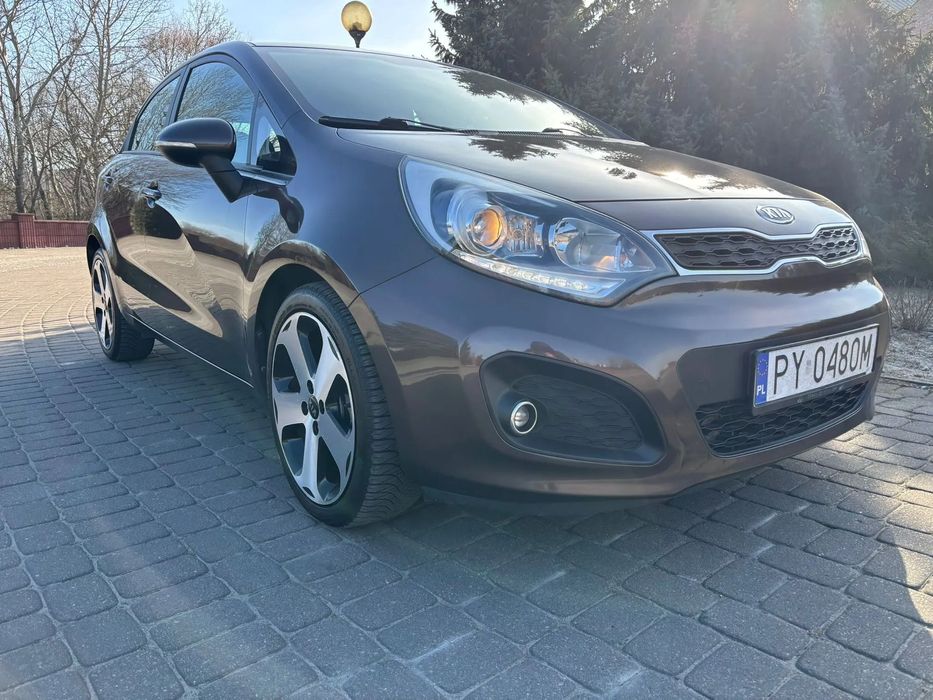Kia Rio Bezwypadkowy Bogate wyposażenie stan idealny kamera nawi pdc