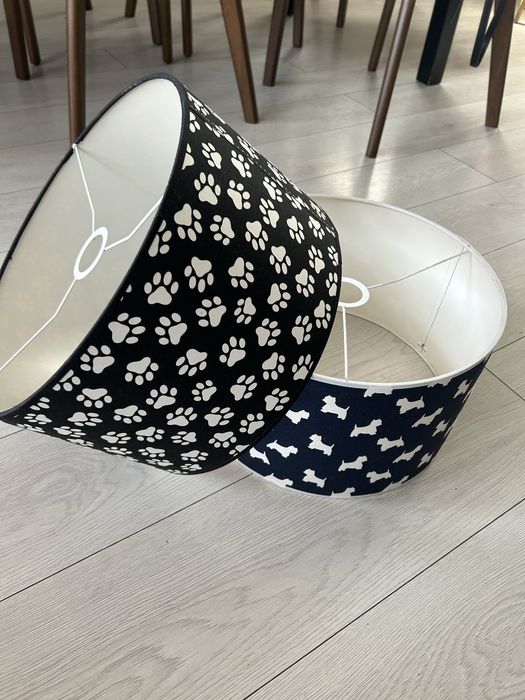 Dwa klosze na lampy, zyrandol, wiszace pieski, srednica 35 cm