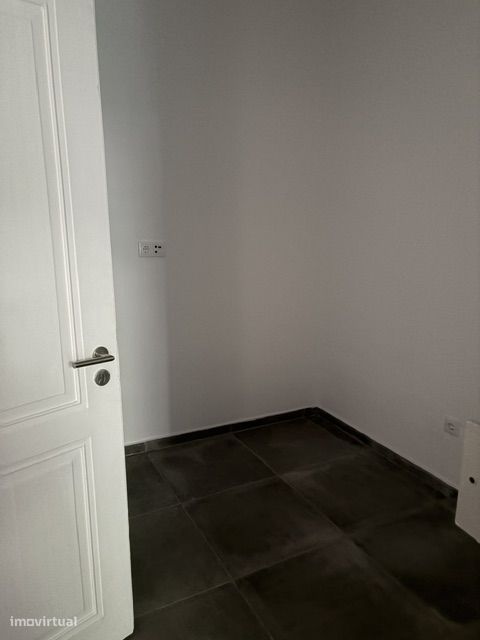 T2 em Santo António, Lisboa - Pronto a Habitar