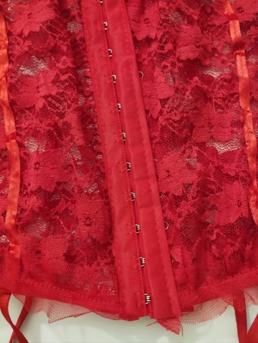 Conjunto vermelho rendado novo