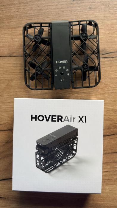Dron HOVER Air X1