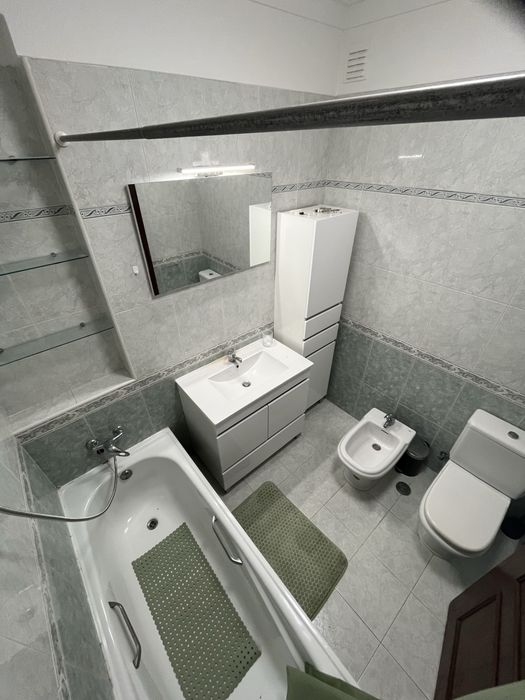 Alugo Quarto - Carregado