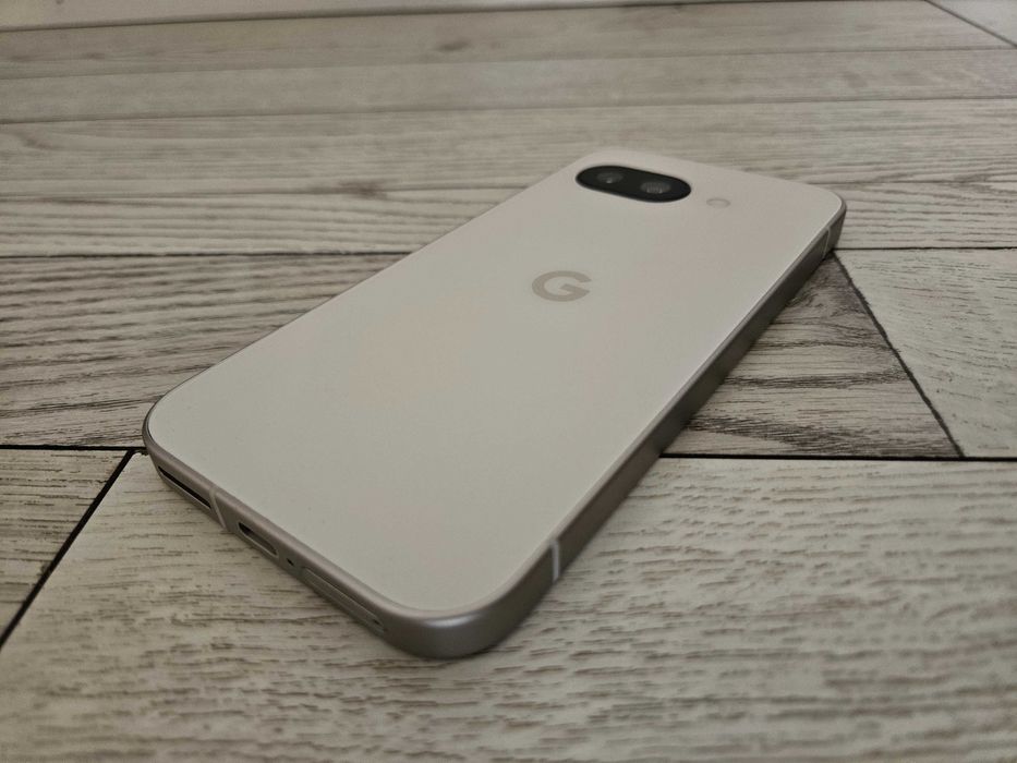Google Pixel 9a.
