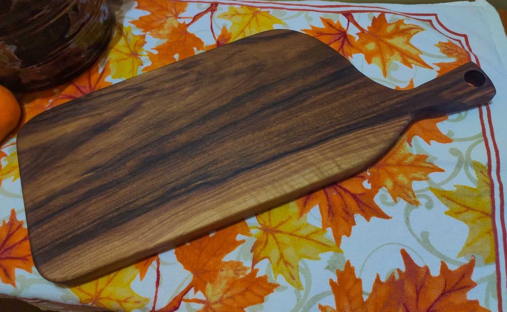 Ręcznie wykonane deski do krojenia, przystawek.