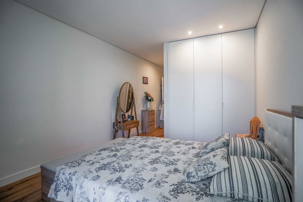 Apartamento T2 Semi-novo Caldas da Rainha