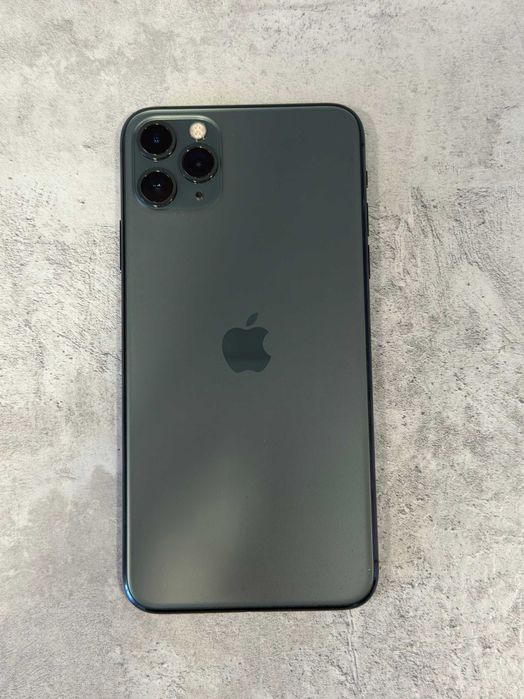 Продам iPhone 11 Pro Max на 512 ГБ.