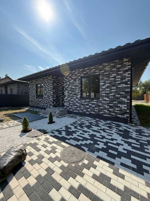 Продаж Окремого Будинку в Білогородці є різні варіанти будинків