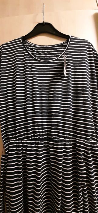 Vestido preto e branco