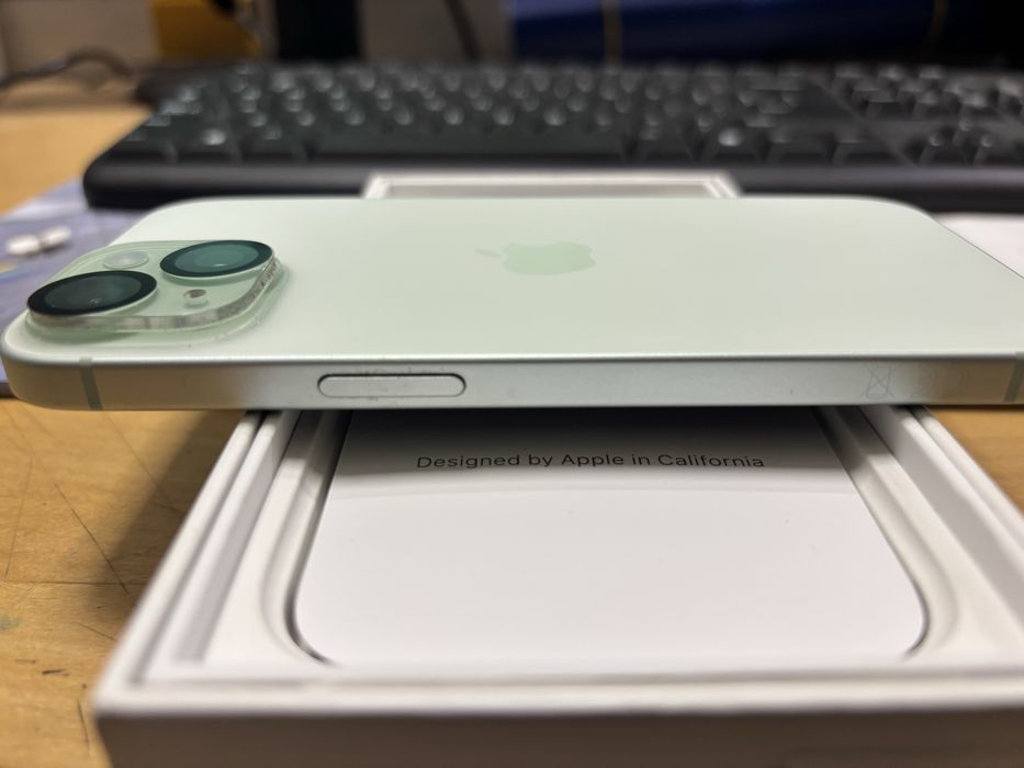 Iphone15 jak nowy