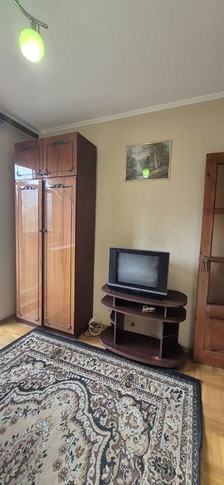 Продам 3 кімнатну квартиру на Лушпи 4 поверх