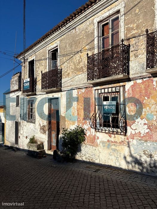Vende-se Prédio de charme em Avis