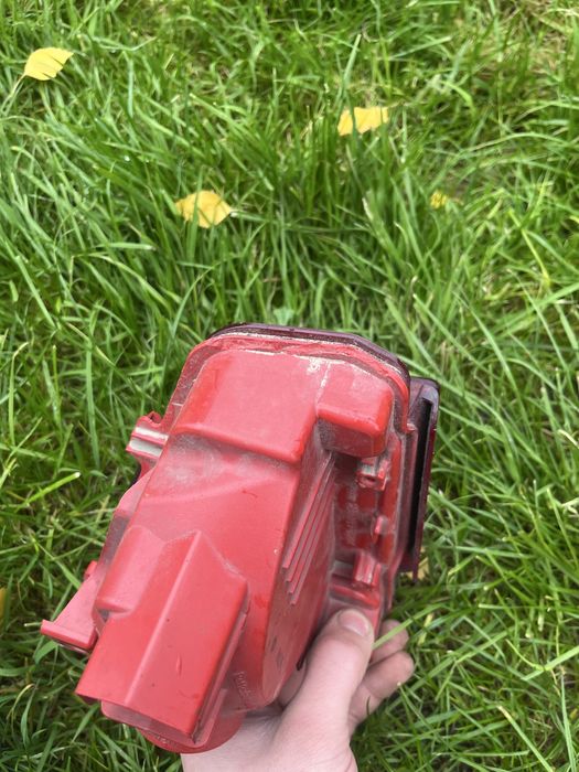 Задній привий ліхтар . Lexus LX