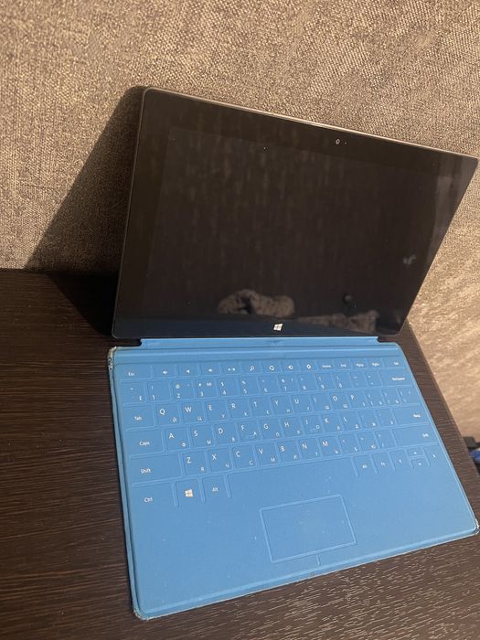 Планшет ноутбук Microsoft Surface RT, на 32гб,