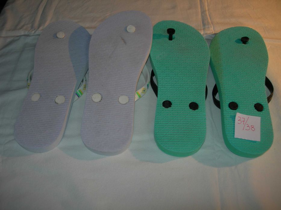 Tipo Havaianas.  Chinelos praia.