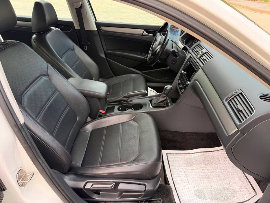 Volkswagen Passat      2015