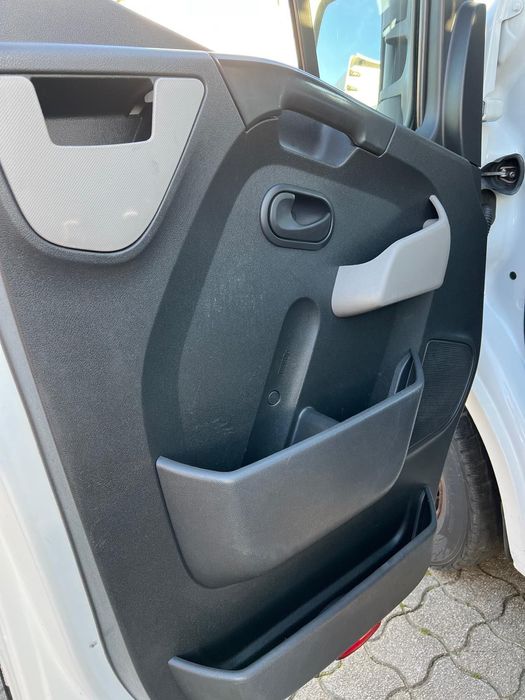 Renault Master Grua Palfinger