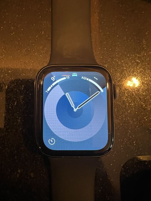 Apple Watch 4 GPS - 44mm - Space gray