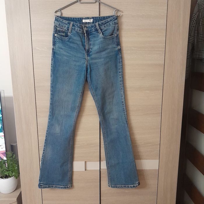 Spodnie jeansowe dzwony