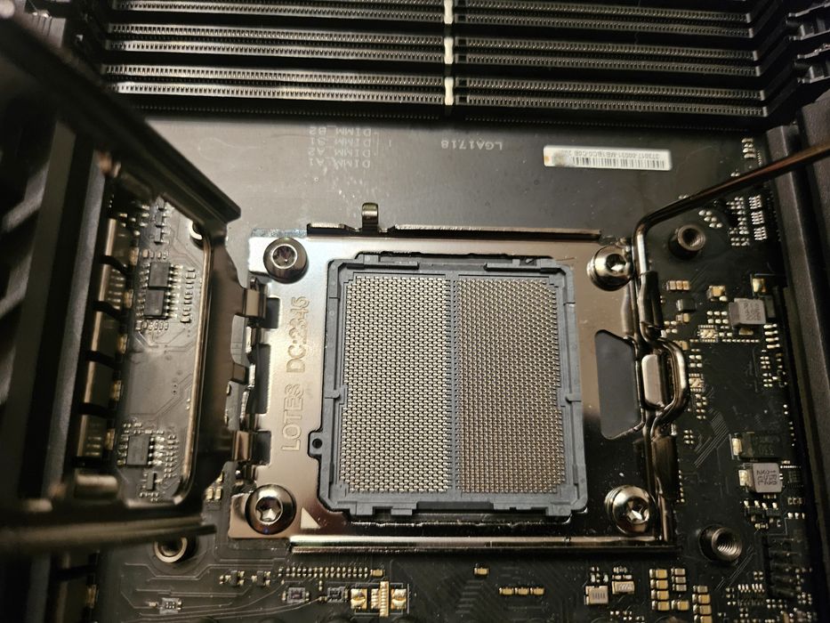 Материнська плата ASUS ROG CROSSHAIR X670E HERO WiFi 6E AM5 Ryzen5/7/9