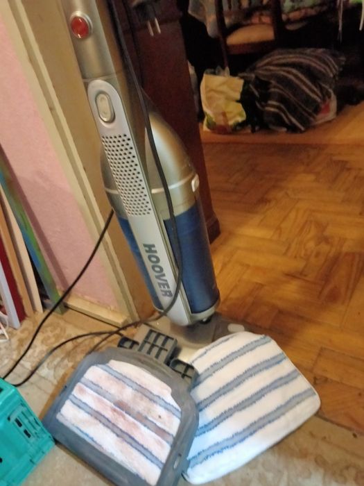 Máquina de lavar e aspirar, usada poucas vezes.