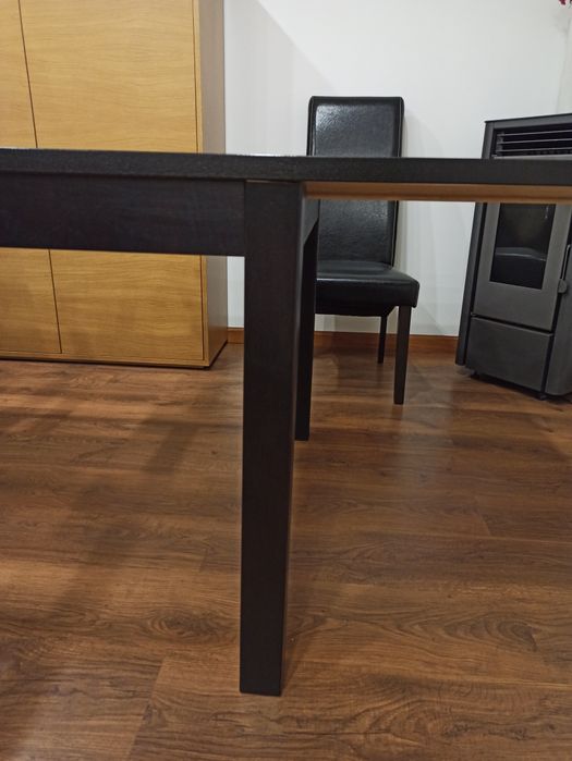 Mesa sala madeira 2,60m + cadeiras pele