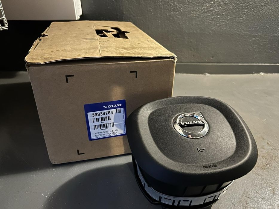 Подушка безпеки водія Airbag Volvo XC90 39834784: 6 900 грн