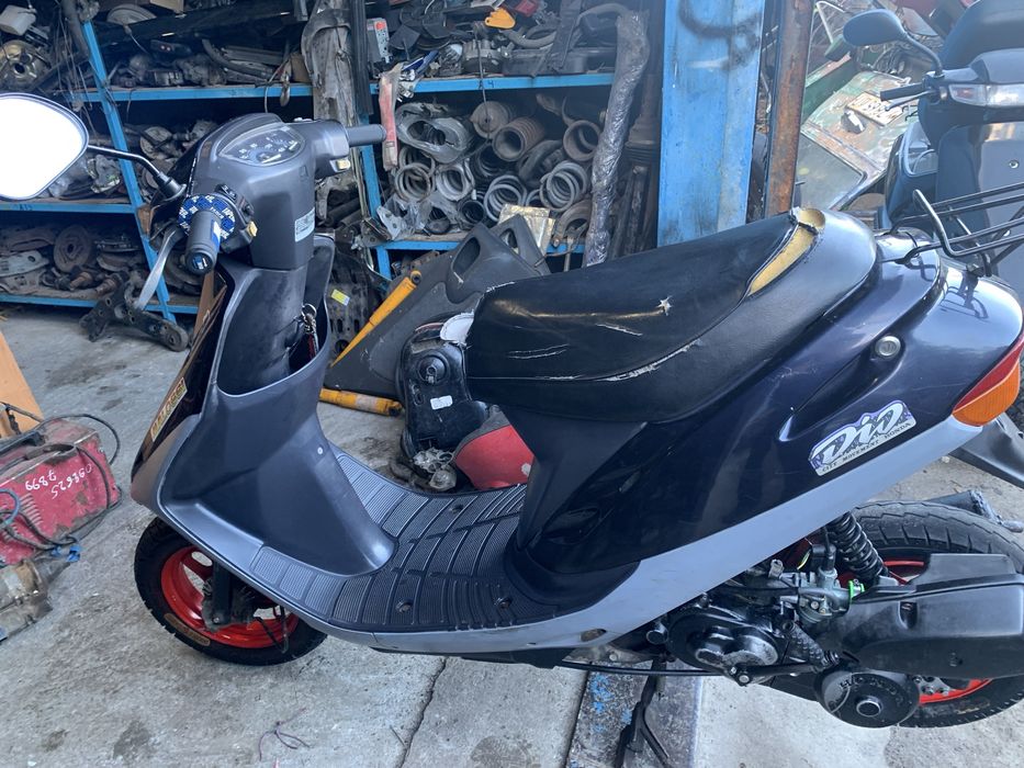 Скутер Honda dio. йде